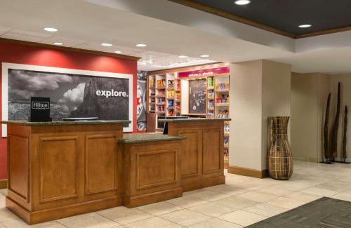 Glendale Sports and Entertainment District Hotel | Hampton Inn & Suites Phoenix Glendale-Westgate