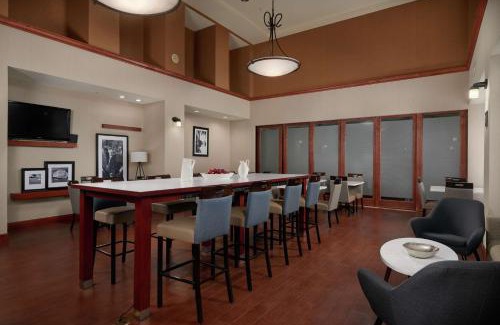 Surprise Hotel | Hampton Inn & Suites Phoenix-Surprise