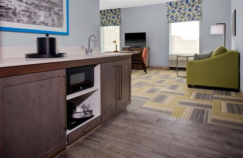 North Syracuse Hotel | Hampton Inn & Suites Syracuse North Airport Area