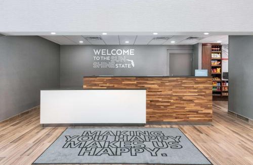 Fort Myers Beach Hotel | Hampton Inn & Suites Fort Myers Beach/Sanibel Gateway