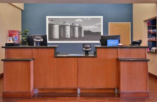 Woodland Hotel | Hampton Inn & Suites Woodland-Sacramento Area