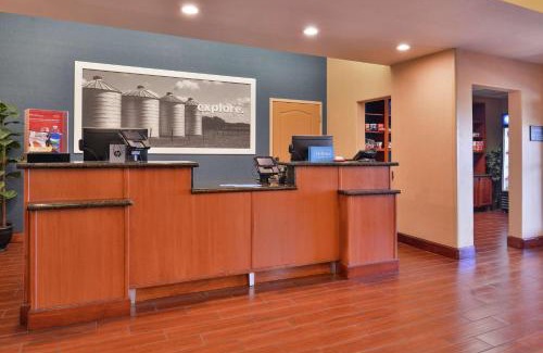 Woodland Hotel | Hampton Inn & Suites Woodland-Sacramento Area