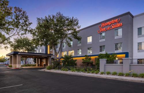 Yuba City Hotel | Hampton Inn & Suites Yuba City