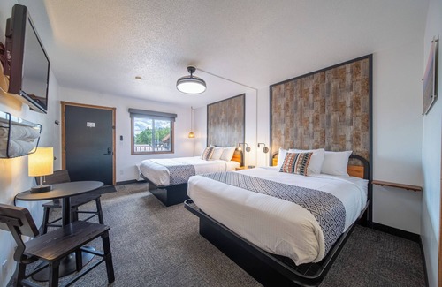 Pinnacles Entrance Badlands Hotel | Hansen Inn & Cabins, Room, Double Queen, Second Floor, No Smoking, No Pets