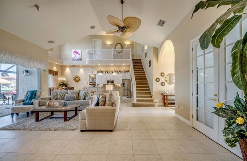 Caloosahatchee Villa | Happy Cape 24 – a spacious 3-bedroom villa in Cape Coral, ideal for families or couples.