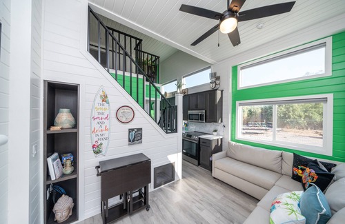 Parker Strip House | Happy Our! at Roadrunner Resort