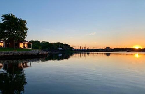 West Mystic Hotel | Harbor View Landing