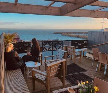 Newcastle Hotel | Harbour House Inn Newcastle, Northern Ireland