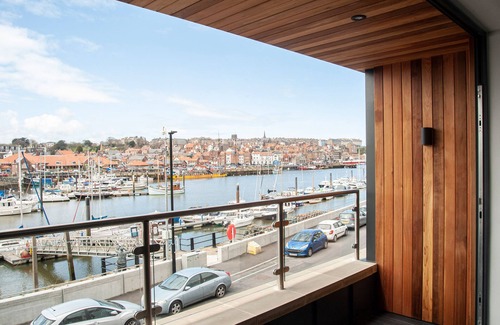 Whitby Cottage | Harbour Sunset