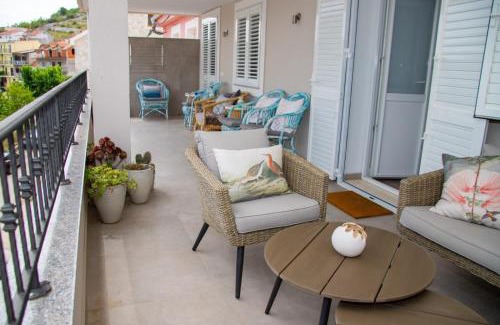 Zaton House | Harbour View House