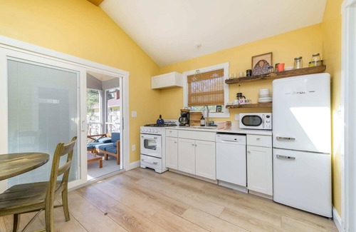 North Charlotte House | Harry's Handicap Accessible Tea House