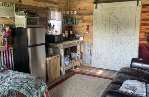 Gilmer Cabin | Hat & Star Ranch - One of a kind Get Away