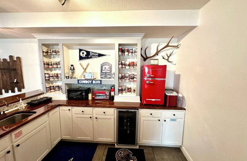 Columbia House | Hatteras Hideaway - Perfect for wanting to enjoy all that Columbia has to offer.