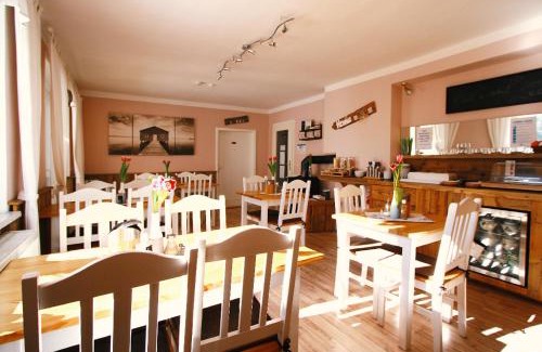 Allershausen House | Haus am Bach - gemütliche Pension