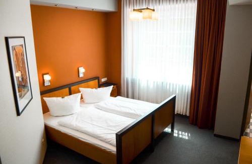 Probstzella-Lehesten-Marktgolitz Hotel | Haus des Volkes - Das Bauhaushotel