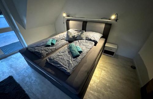 Lurup Apartment | Haushälfte nähe Volksparkstadion in Hamburg
