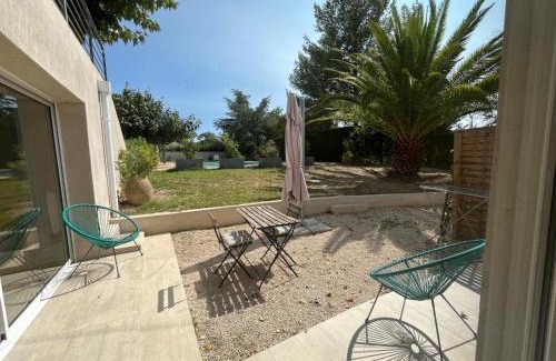 Les Camoins Apartment | Havre de douceur avec piscine et jardin