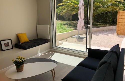 Les Camoins Apartment | Havre de douceur avec piscine et jardin