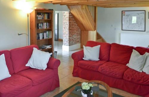 Westmarsh House | Hawthorne Cottage - Py8