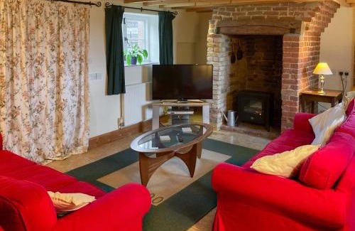 Westmarsh House | Hawthorne Cottage - Py8