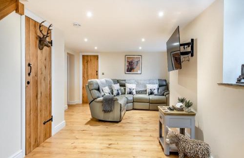 Longnor House | Headlands Farm