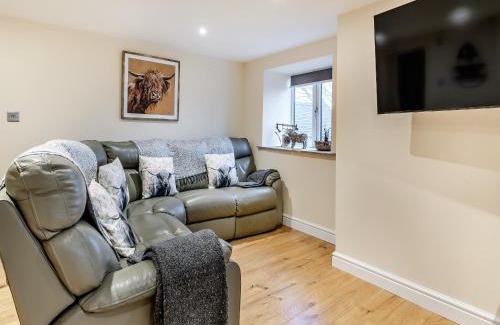 Longnor House | Headlands Farm