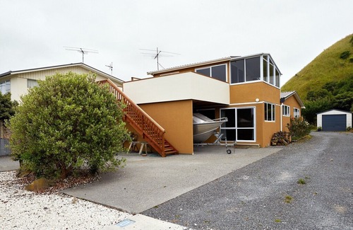 South Bay House | Heart of South Bay - close to the ocean and perfect for the family!