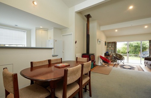 South Bay House | Heart of South Bay - close to the ocean and perfect for the family!