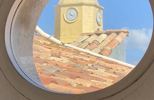Old Town Apartment | Heart of the City – 1.600 sq ft Apartment with 2 Terraces & View