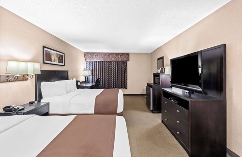Park Rapids Hotel | Heartland Inn & Suites, SureStay Collection by Best Western