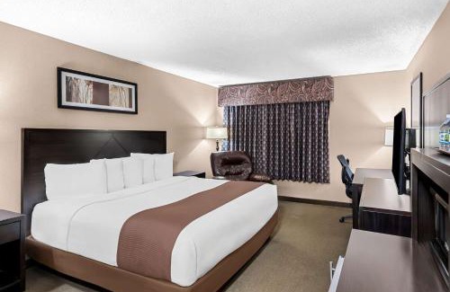 Park Rapids Hotel | Heartland Inn & Suites, SureStay Collection by Best Western