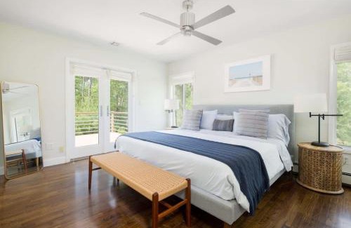 Northwest Harbor House | Heated Pool, Hot tub, Beachwood Cove by RoveTravel
