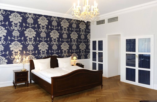 Baden Baden Old Town Hotel | HELIOPARK Bad Hotel zum Hirsch