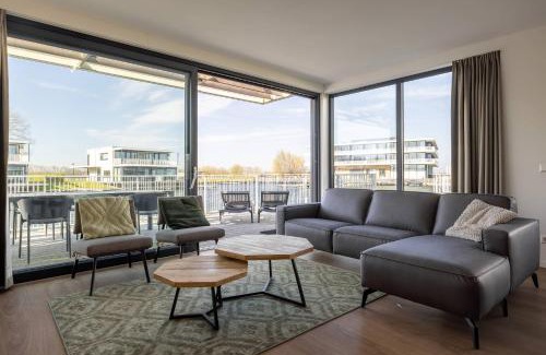 Oranjeplaat Villa | Hello Zeeland - Water villa Veerse Wende with fully fenced terrace