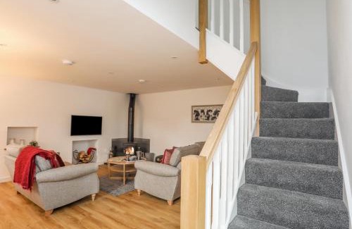 Rhyd-y-clafdy House | Hen Felin
