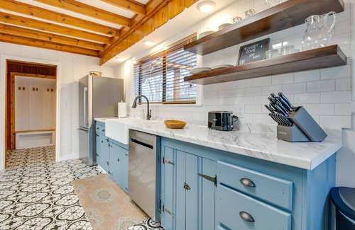 Henderson Cabin | Henderson Cabin w/Deck & Scenic Lake Views!