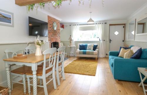 Snettisham House | Herbies Cottage