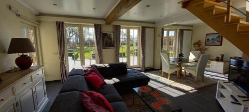 Nederzwalm-Hermelgem House | Hermelgemhoeve - Liriope