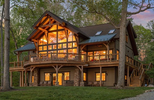 Huddleston House | Heron Point - Amazing Property with Breathtaking Water Views - Luxury Hot Tub!