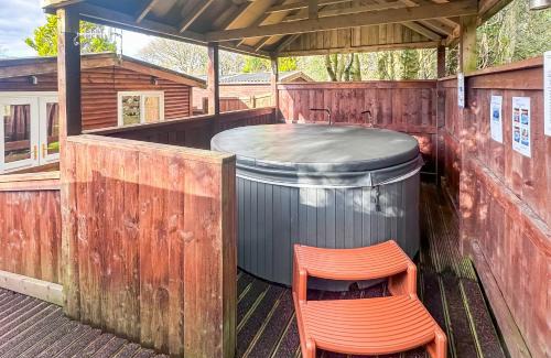 Ystradgynlais Resort | Heronstone Lodges