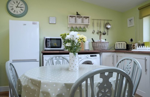 Winterton-on-Sea Apartment | Hidden Gem | East Ruston Cottages