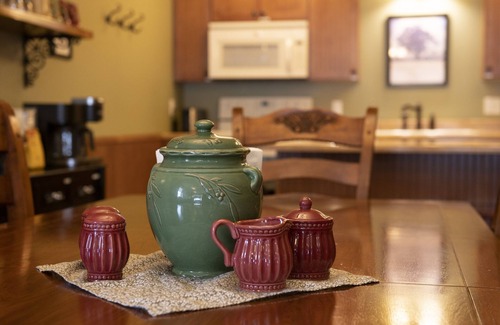 Redwood Falls House | Hidden Gem of Redwood Falls - The Vintage Inn