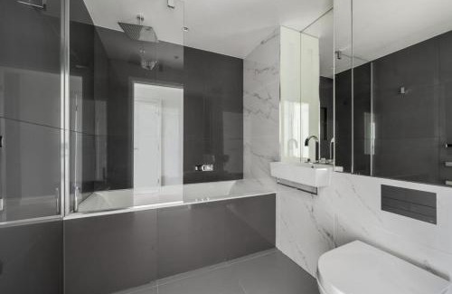 Canary Wharf Apartment | High level, two bedroom apartment