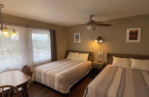 Lake George Hotel | Hill View Motel and Cottages
