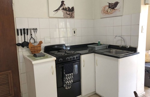 Greater Johannesburg Metropolitan Area Apartment | Hills and Dales Accommodation