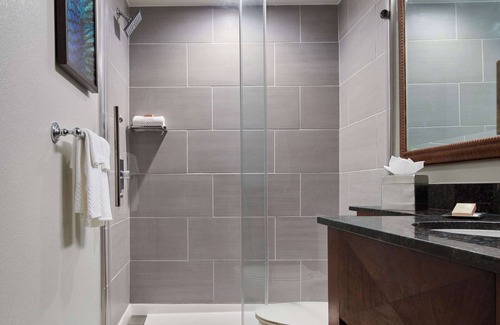 Downtown Anchorage Hotel | Hilton Anchorage