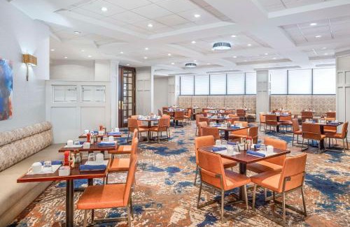 North Arlington Hotel | Hilton Arlington