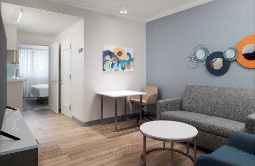 Boca Raton Hotel | Hilton Boca Raton Suites