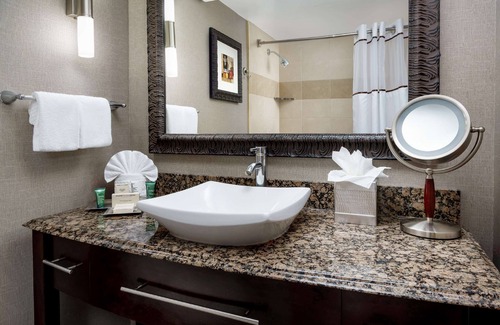 University Place Hotel | Hilton Charlotte University Place