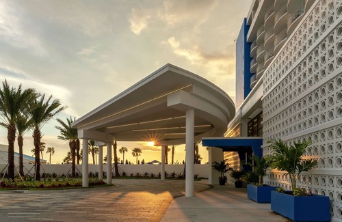 Clearwater Beach Resort | Hilton Clearwater Beach Resort & Spa